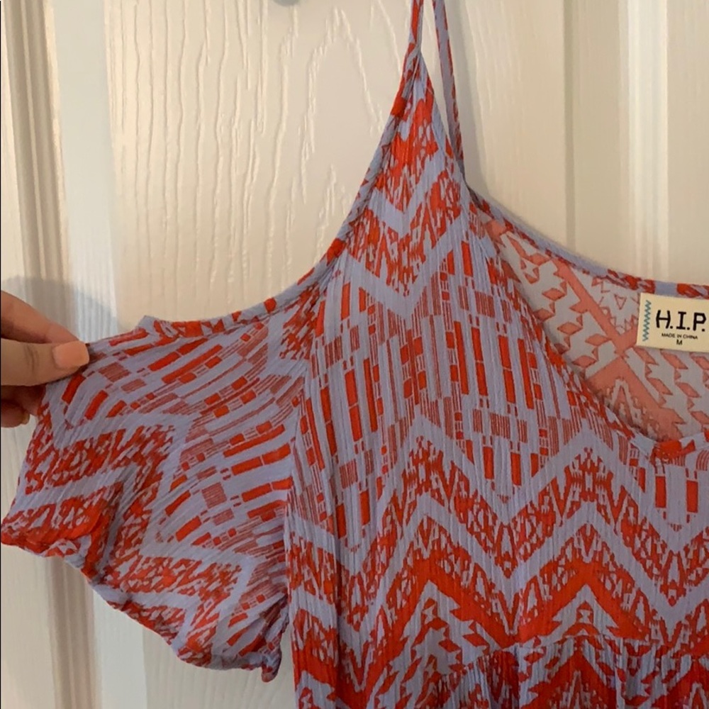 Open shoulder Top - Picture 3 of 4